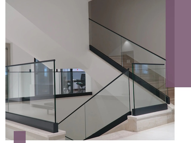 Стеклянные перила премиум-класса с установкой в Губкине