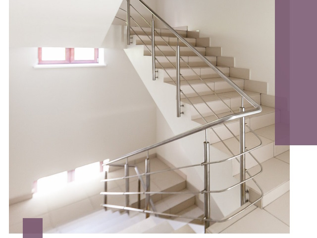 Установка и замена перил в подъезде в Губкине